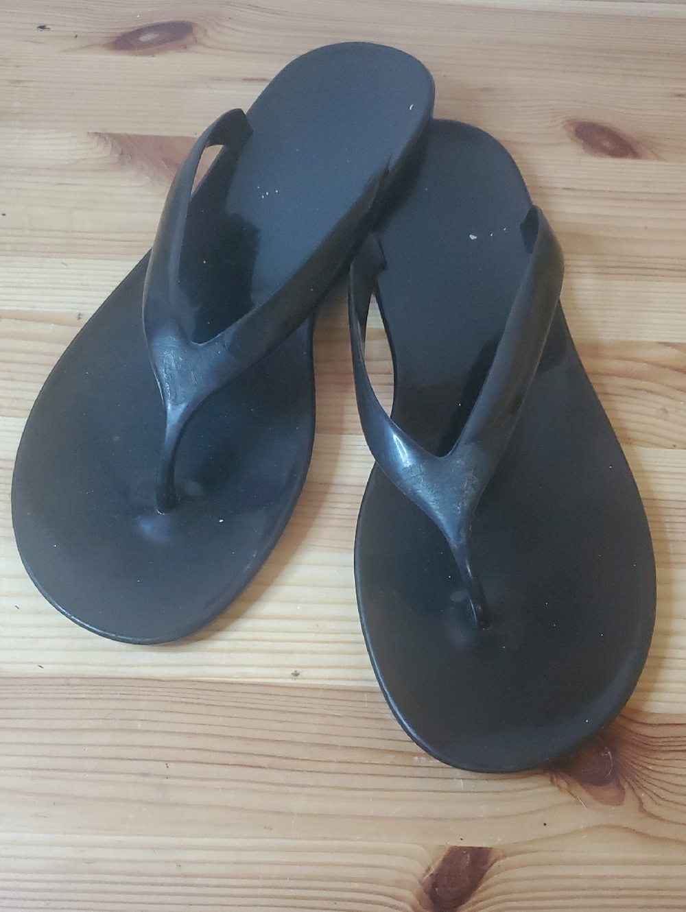 Classic Black Gioseppo Italian Flip Flops D